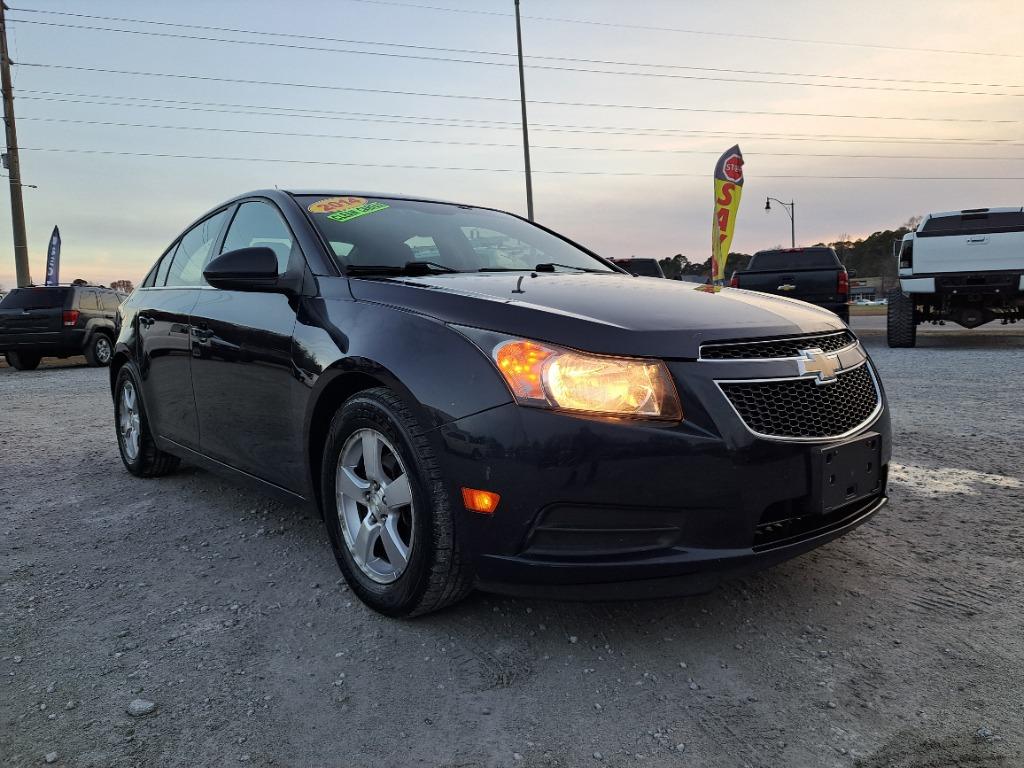 2014 Chevrolet Cruze 1LT photo 2