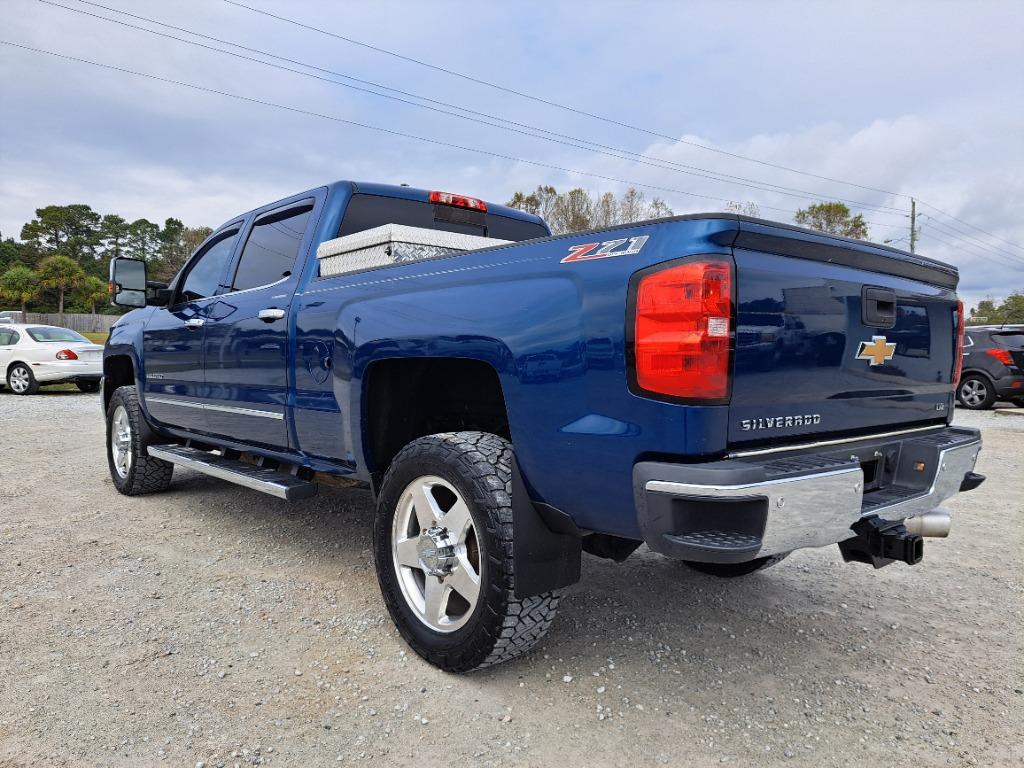 2015 Chevrolet Silverado 2500HD LTZ photo 4