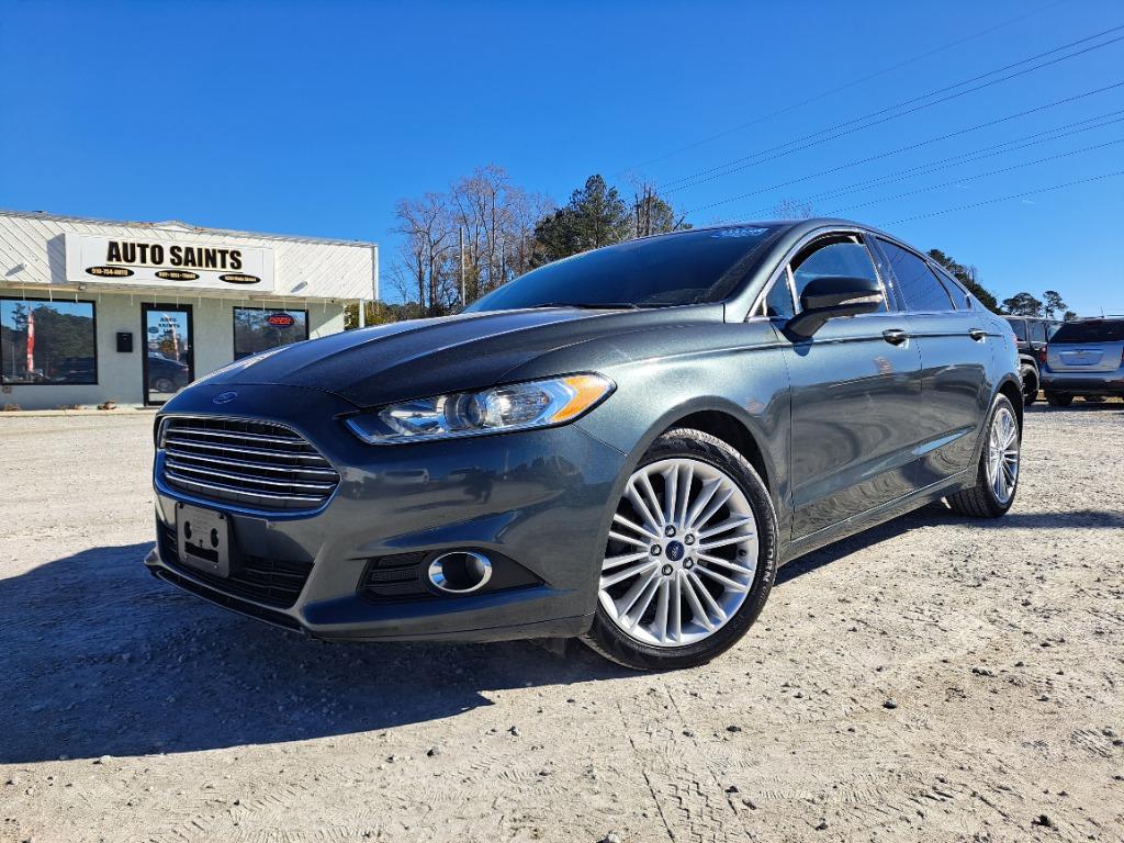 2015 Ford Fusion SE's photo