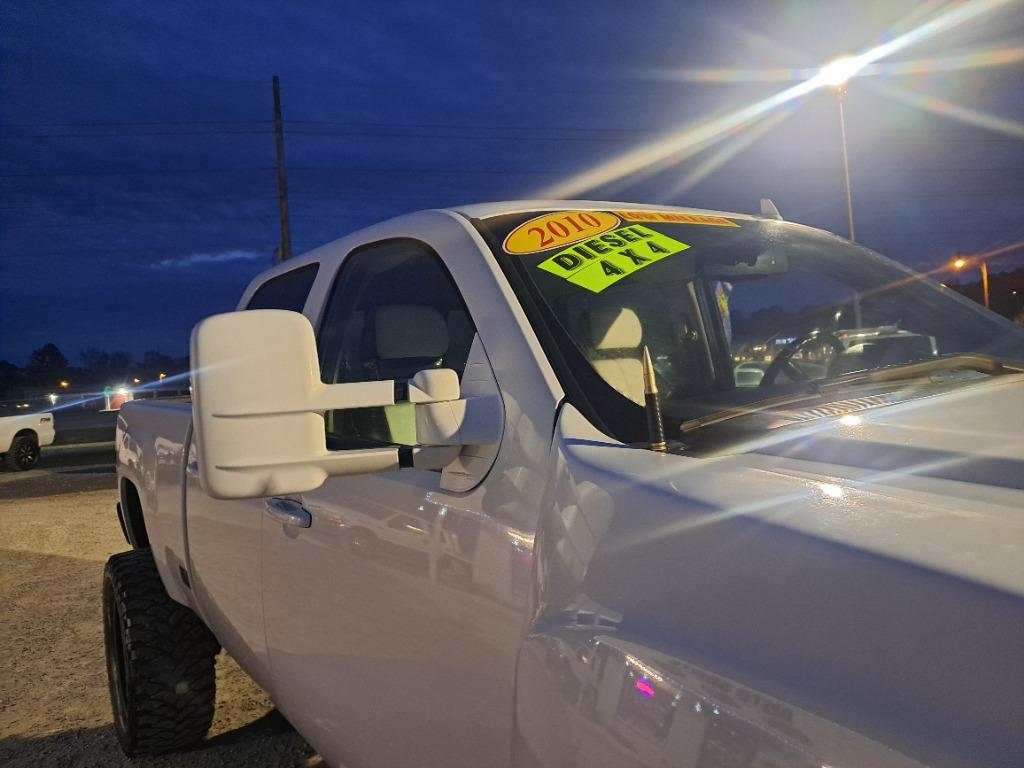 2010 GMC Sierra 2500HD SLT photo 23