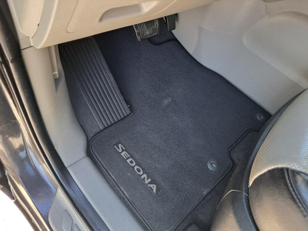2020 Kia Sedona SX - Photo 12