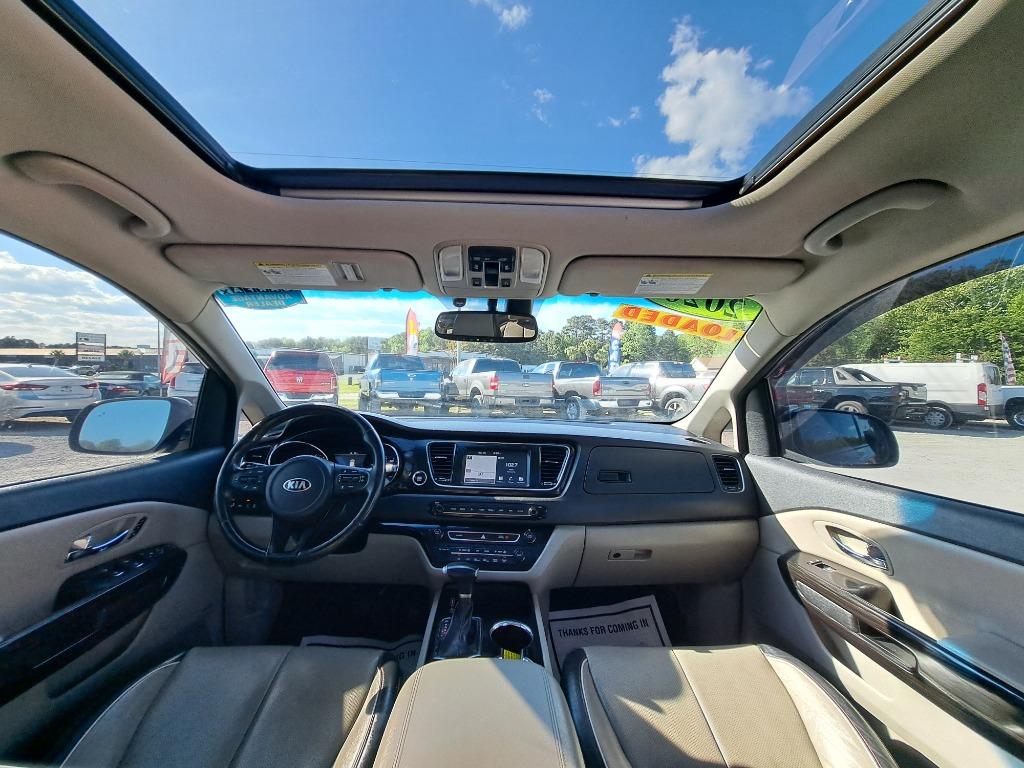 2020 Kia Sedona SX - Photo 9